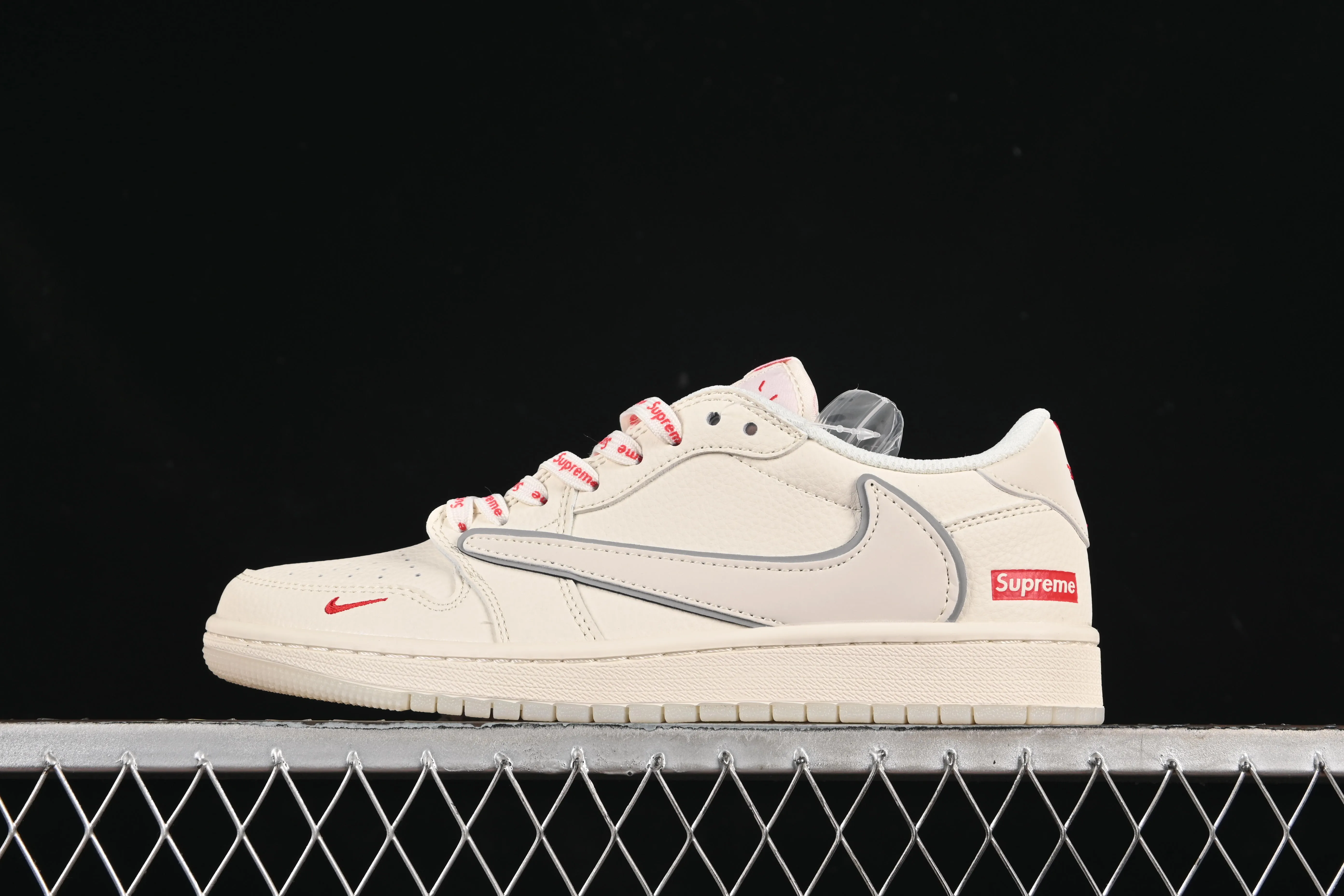 All categories Air Jordan Jordan series basketball shoes Air Jordan 1 Low High-end customized low-top sneakers Travis Scott x Fragment Design x Air Jordan 1 Low OG SP AJ1 Joe 1 Supreme co-branded off-white crystal low-top cultural casual sneakers XX3168-188